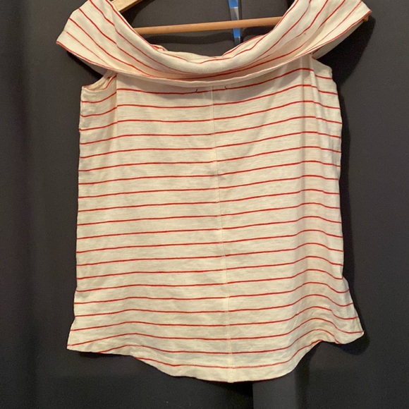 Lou Grey off the shoulder - Picture 2 of 3